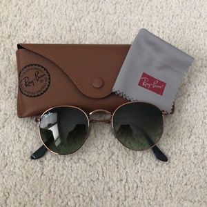 Black Round Metal Ray Bans